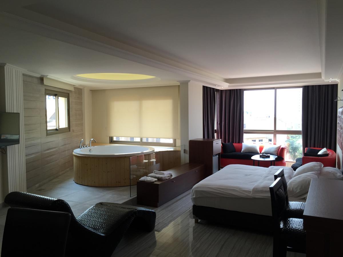 Aphrodite Hotel Tabarja Luaran gambar