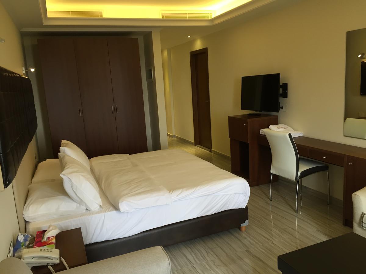 Aphrodite Hotel Tabarja Bilik gambar