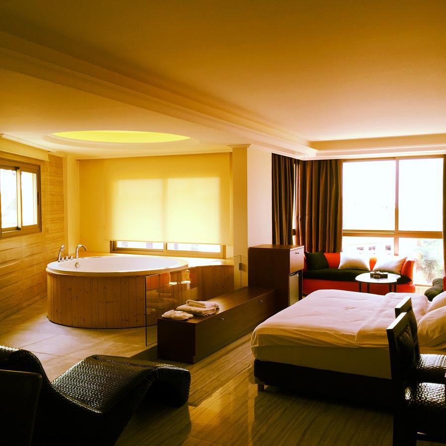 Aphrodite Hotel Tabarja Luaran gambar