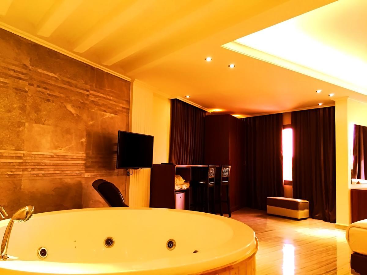 Aphrodite Hotel Tabarja Luaran gambar