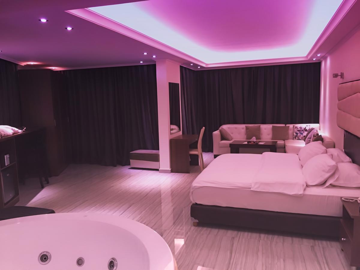 Aphrodite Hotel Tabarja Luaran gambar